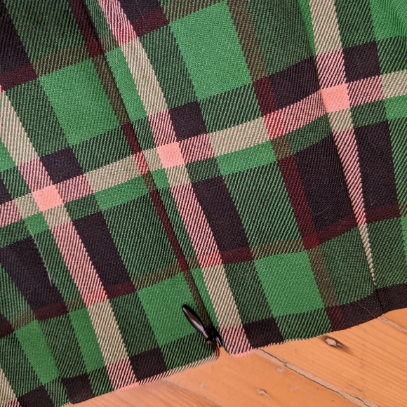 Express Green Plaid Mini skirt - Picture 3 of 6